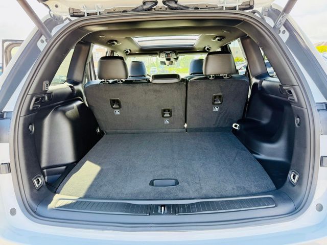 2025 Jeep Grand Cherokee Limited photo 28