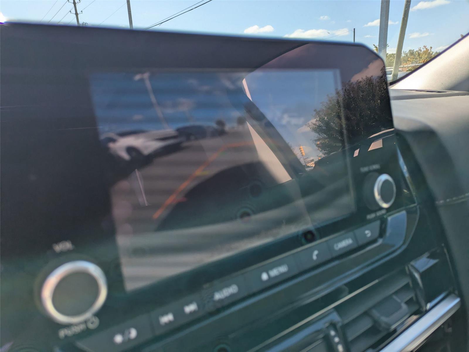 2025 Nissan Pathfinder SV photo 21