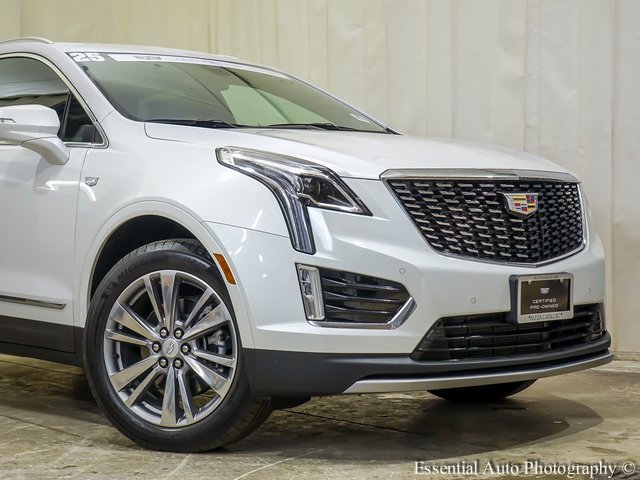 2025 Cadillac XT5 Premium Luxury photo 2