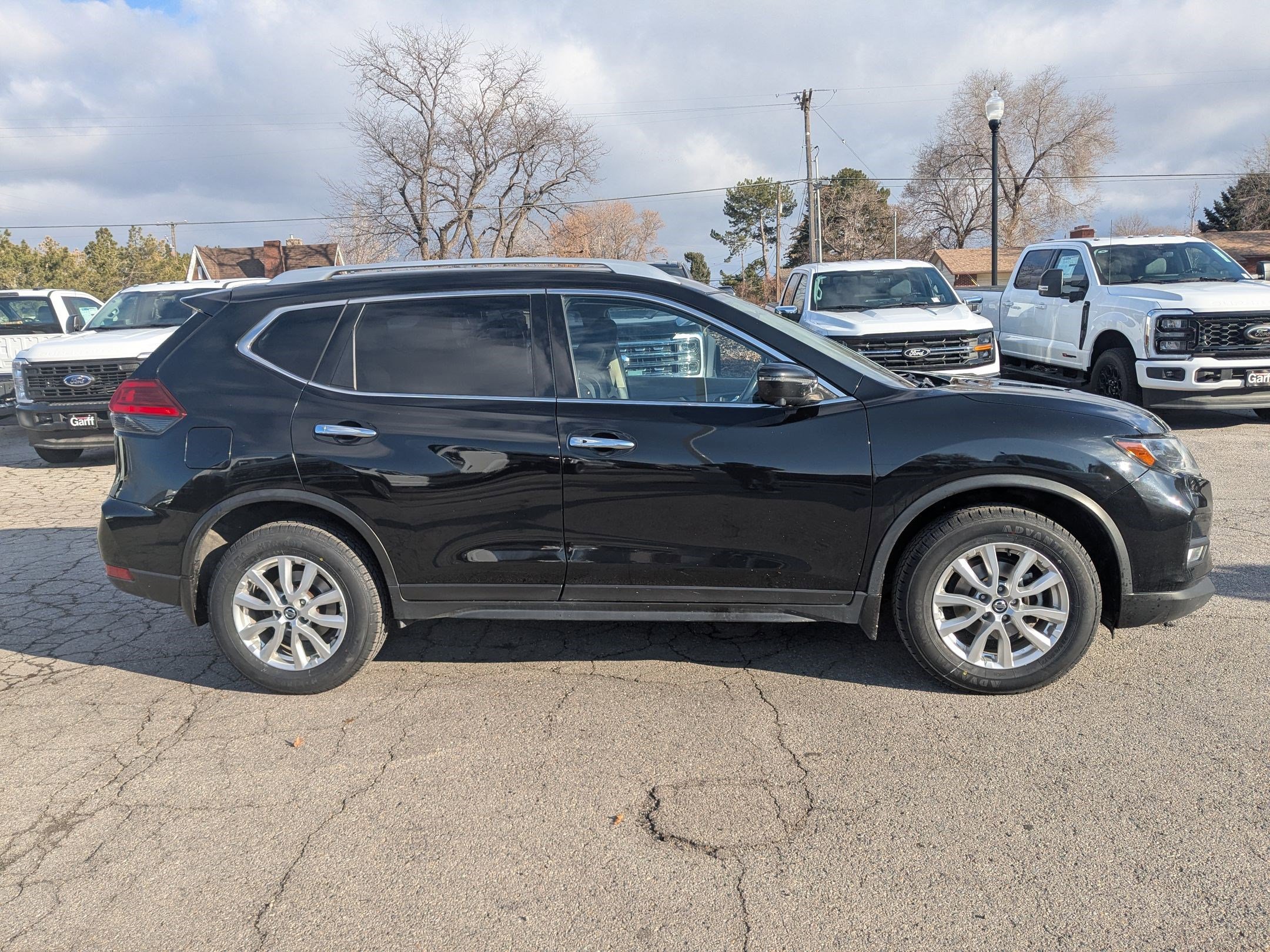 Used 2017 Nissan Rogue SV with VIN JN8AT2MV5HW018245 for sale in West Valley City, UT