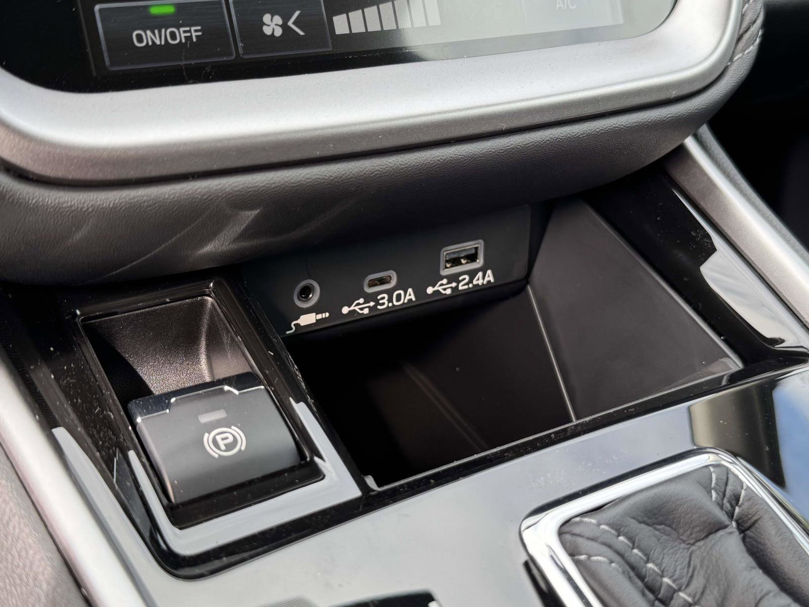 2025 Subaru Outback Limited photo 8