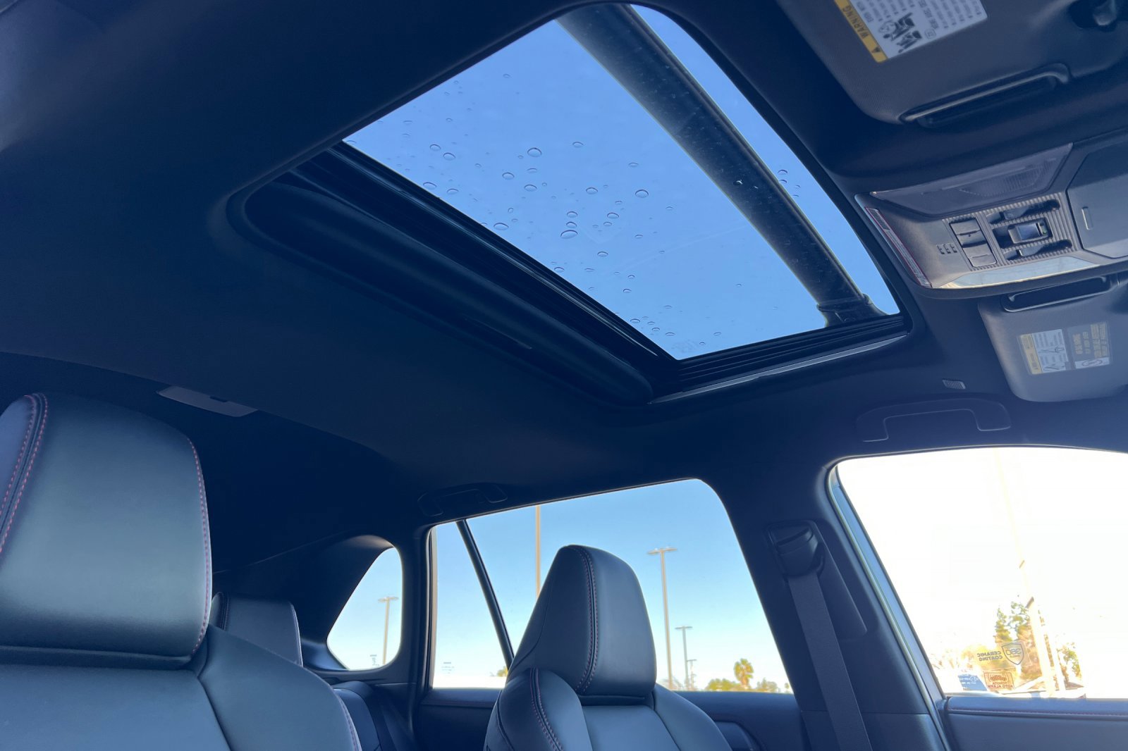 2025 Toyota RAV4 Hybrid XSE photo 11