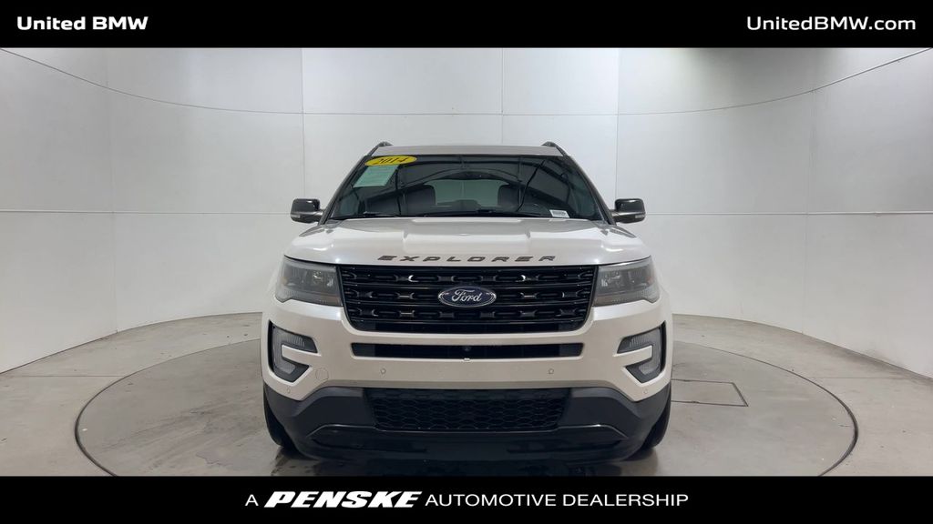 2017 Ford Explorer Sport photo 2