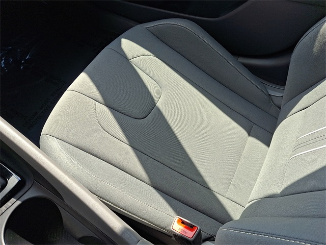 2023 Hyundai Elantra SEL photo 25