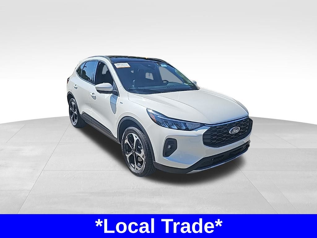 2025 Ford Escape ST-Line Select photo 2