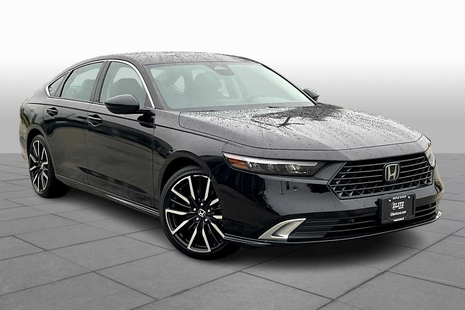 2023 Honda Accord Hybrid Touring photo 2