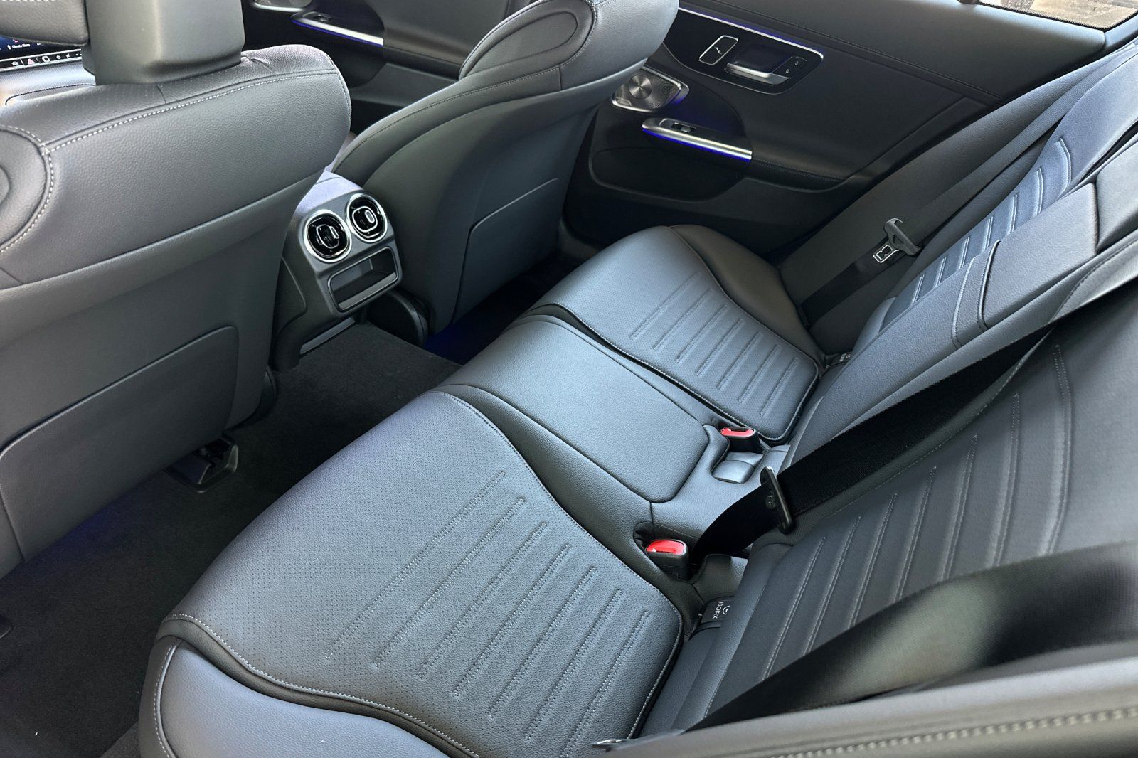 2025 Mercedes Benz C 300 photo 10