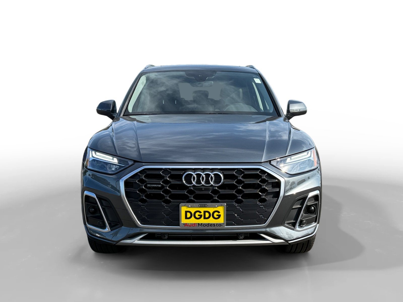 2025 Audi Q5 45 S line Premium Plus photo 4