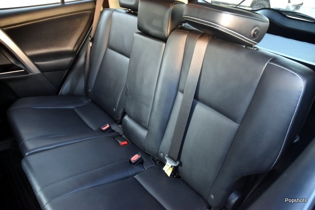 2016 Toyota RAV4 Limited photo 12
