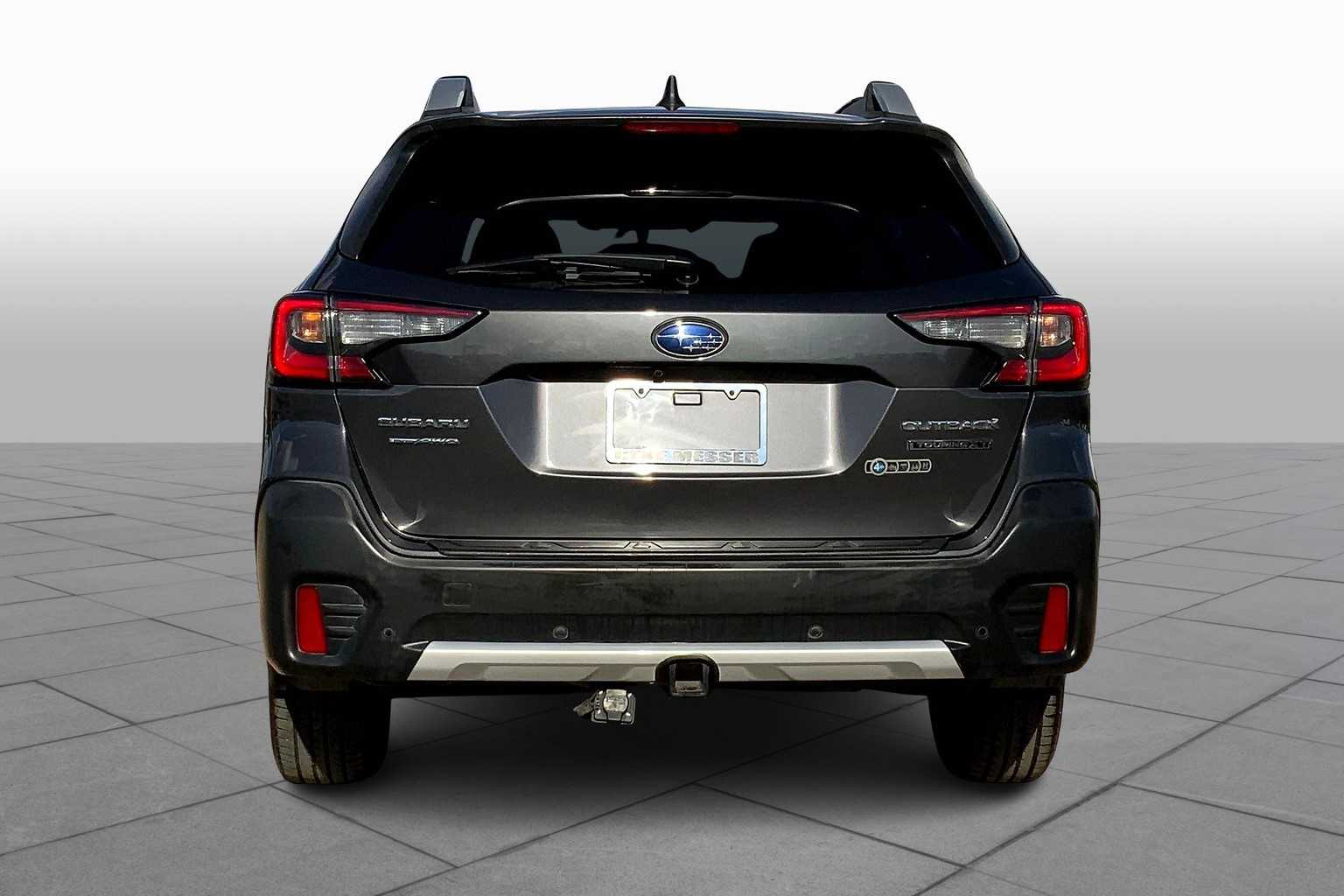 2020 Subaru Outback Touring XT photo 4