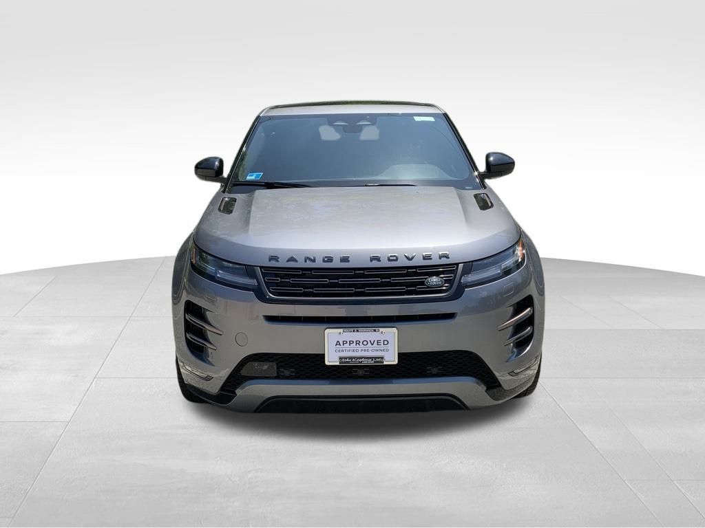 2024 Land Rover Range Rover Evoque Dynamic SE photo 2