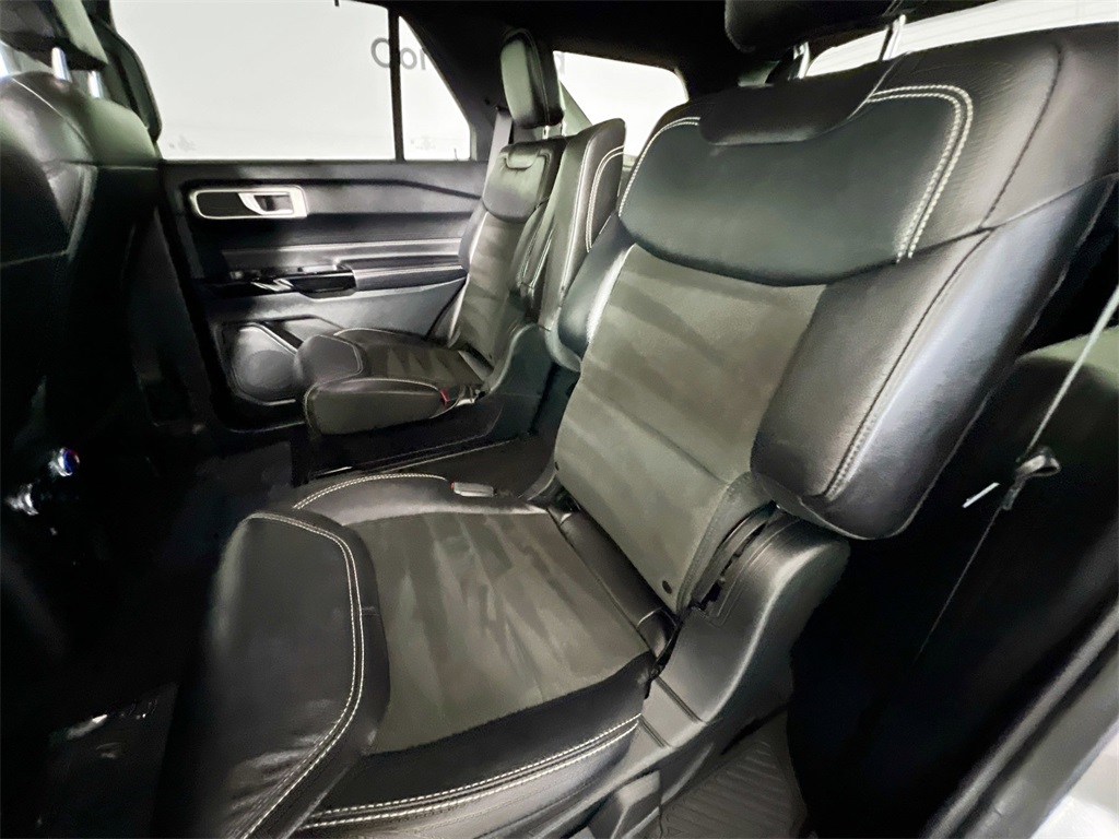 2022 Ford Explorer ST photo 29