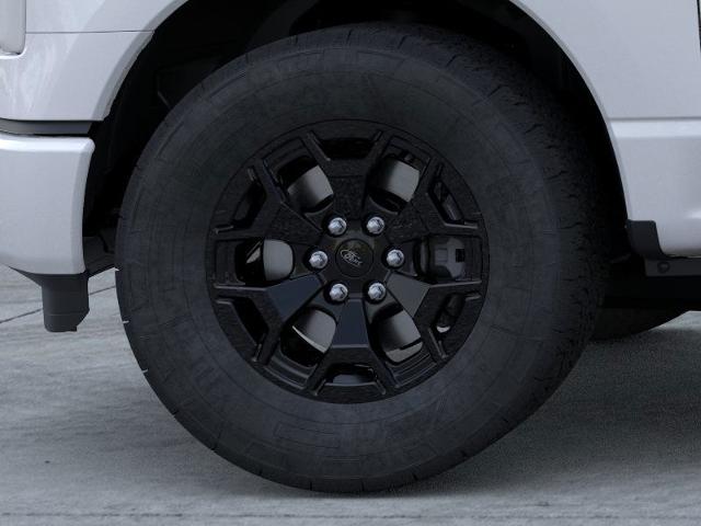 2025 Ford F-150 Lightning XLT photo 34