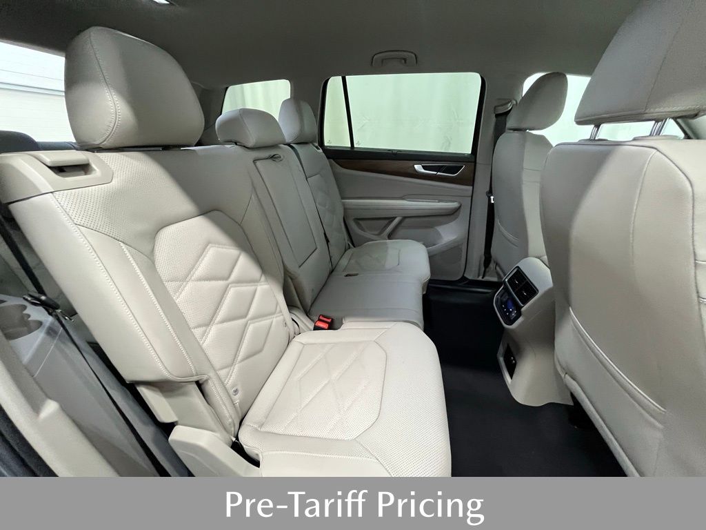 2025 Volkswagen Atlas SE Technology photo 23