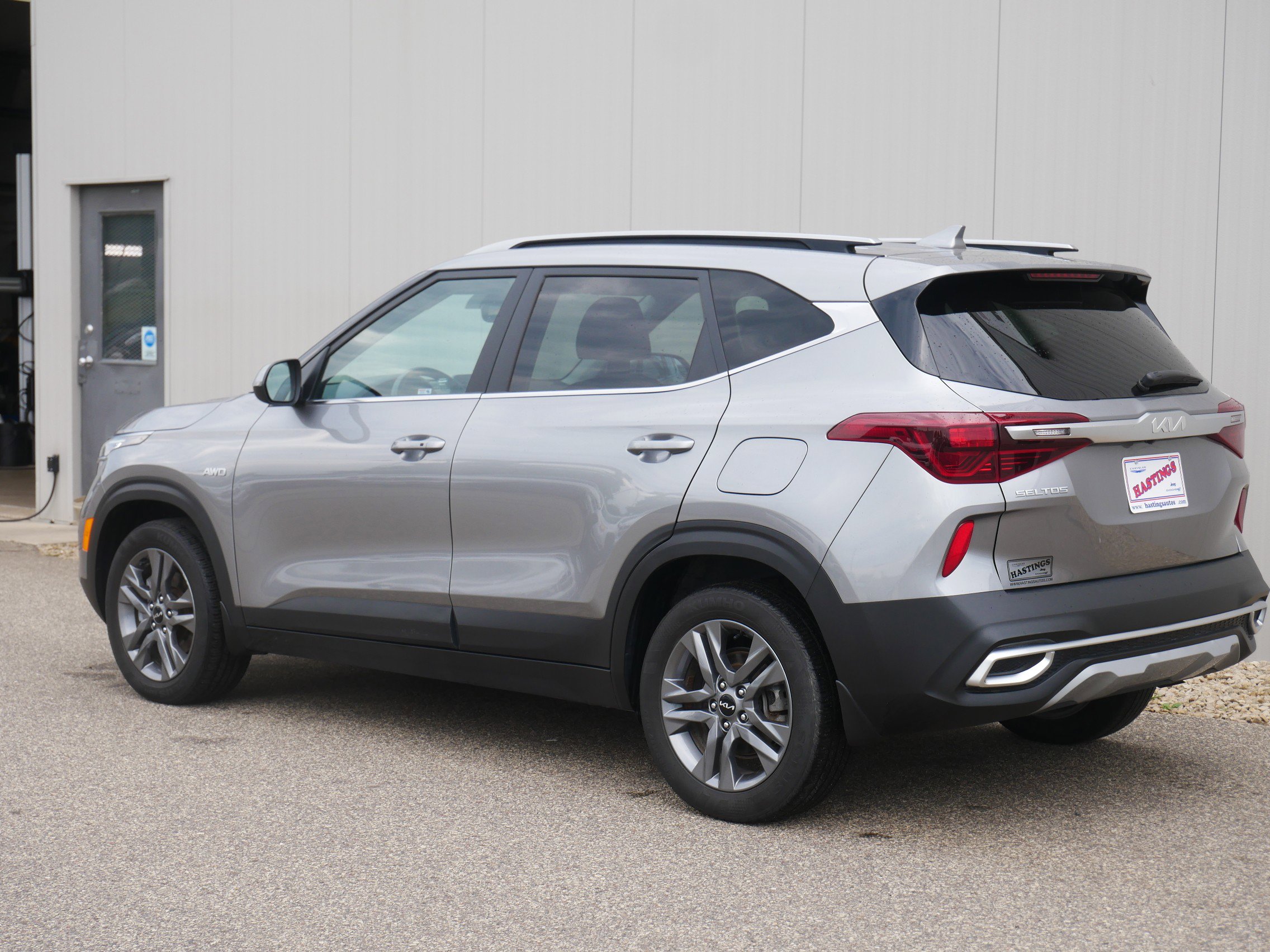 2023 Kia Seltos S photo 2