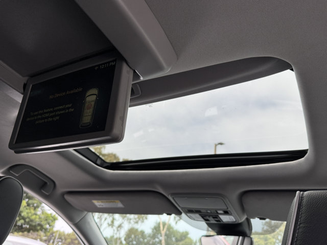 2024 Honda Odyssey Elite photo 3