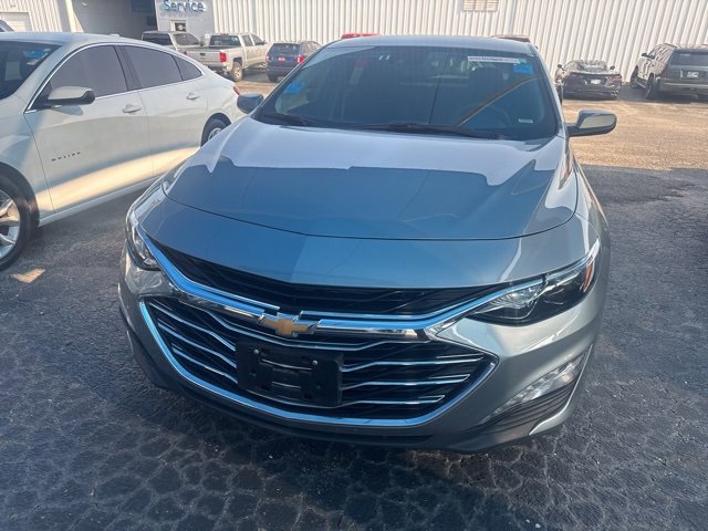 2024 Chevrolet Malibu 1LT photo 2