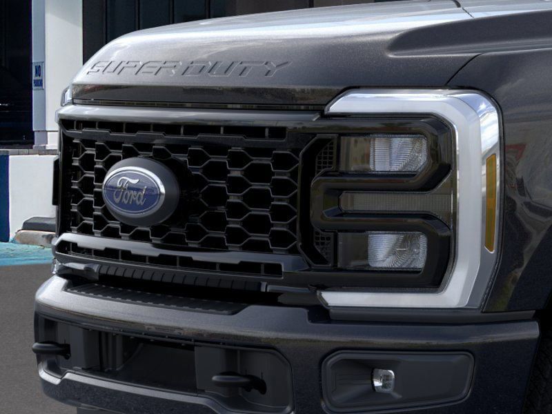 2026 Ford F-350 photo 17