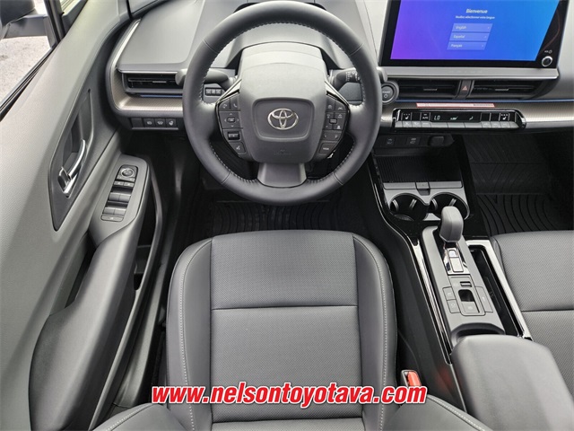 2025 Toyota Prius XLE photo 7
