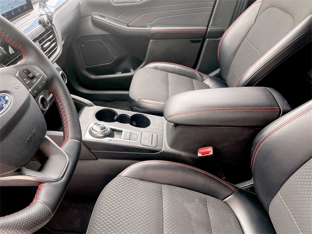2024 Ford Escape ST-Line photo 12
