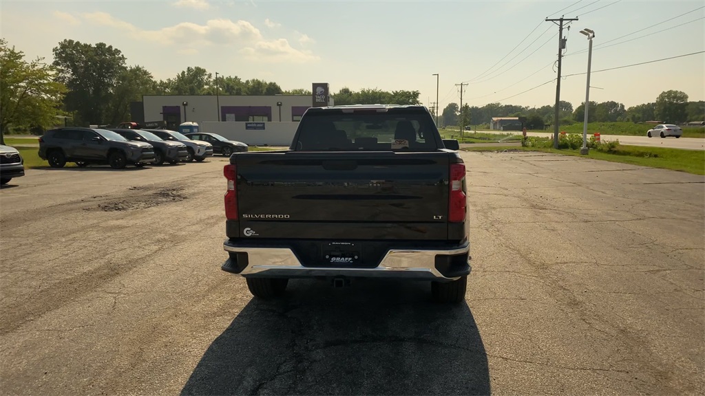 2022 Chevrolet Silverado 1500 LT photo 7