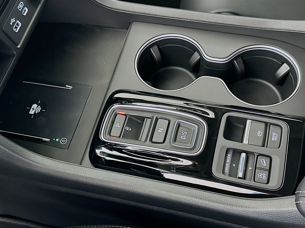 2025 Honda Pilot Touring photo 14