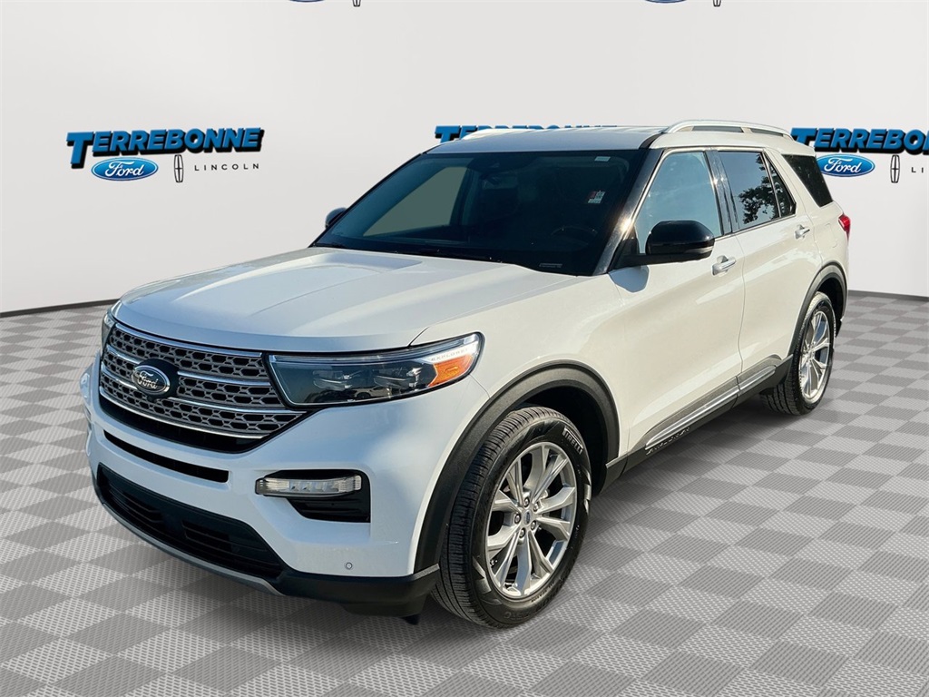 2023 Ford Explorer Limited's photo