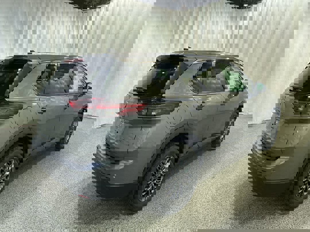 2026 Nissan Rogue S photo 2