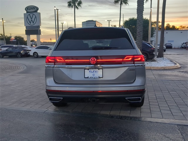 2024 Volkswagen Atlas SE photo 3