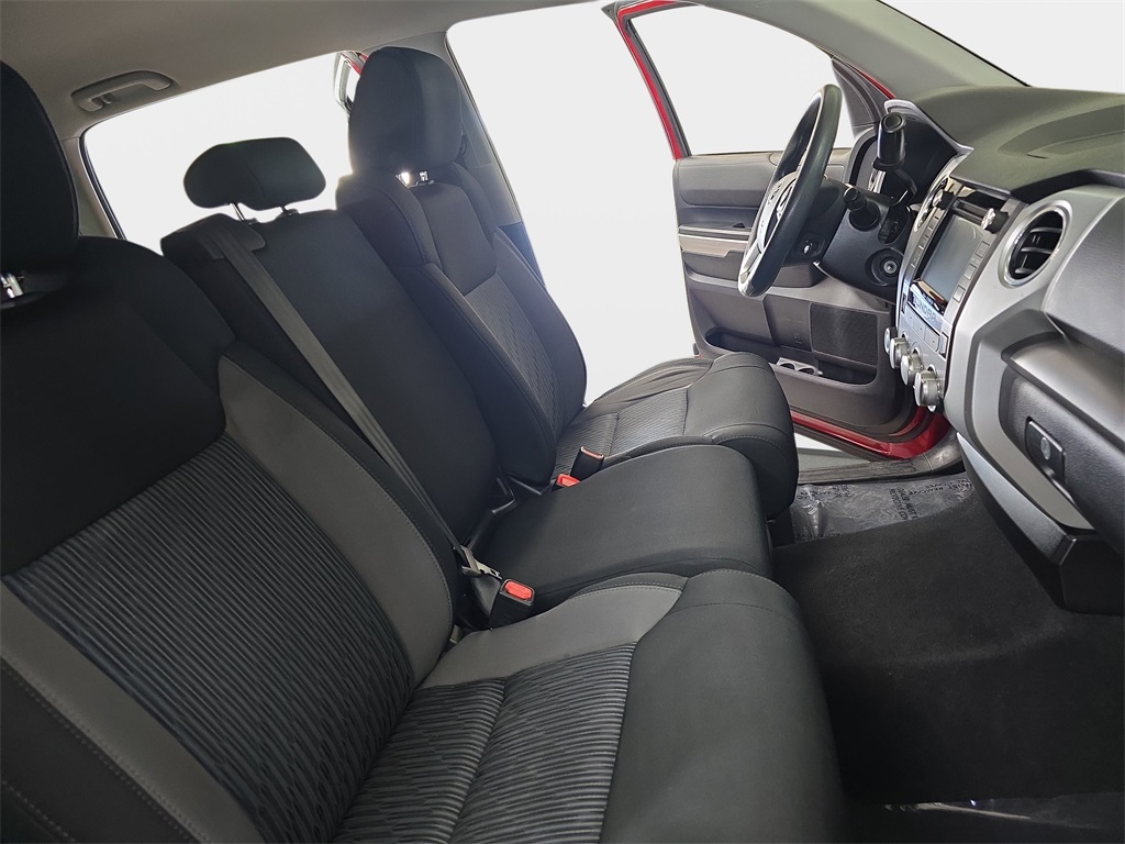 2016 Toyota Tundra SR5 photo 11