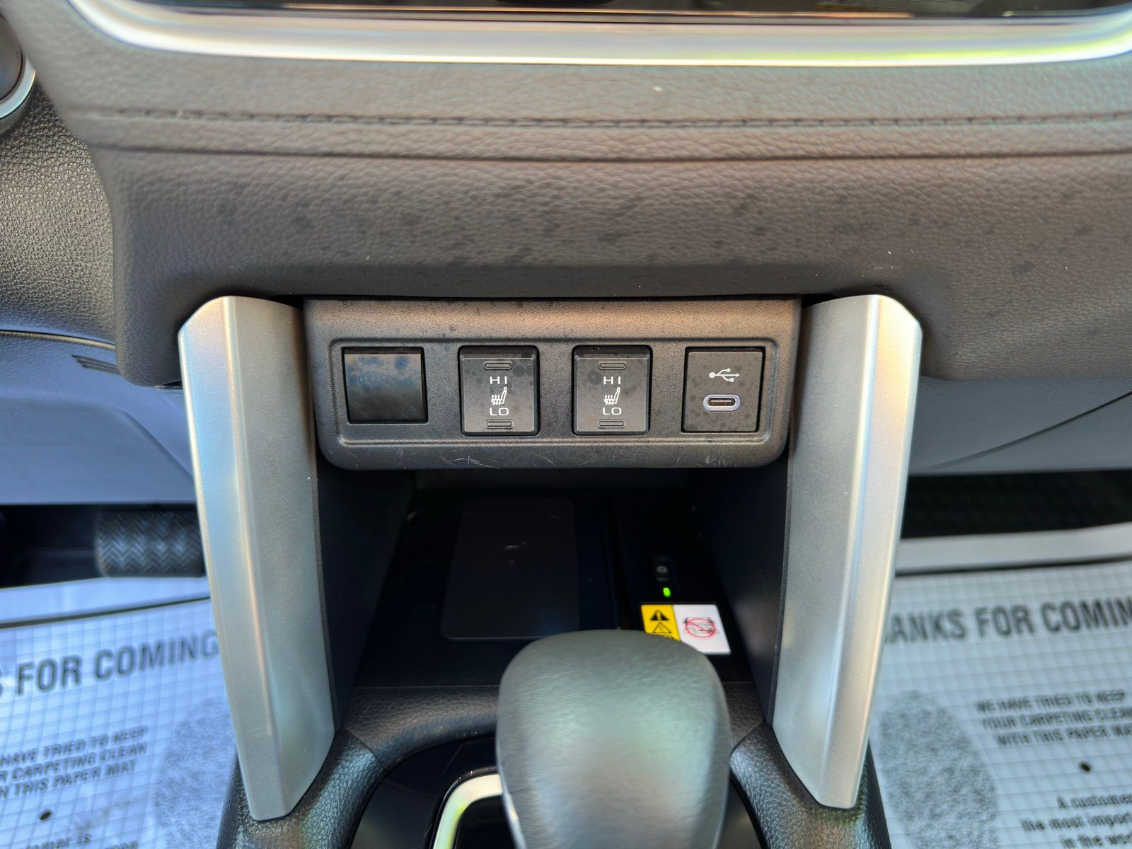 2023 Toyota Corolla Cross XLE photo 21