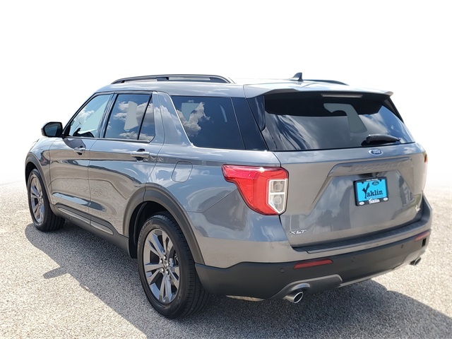 2022 Ford Explorer XLT photo 3