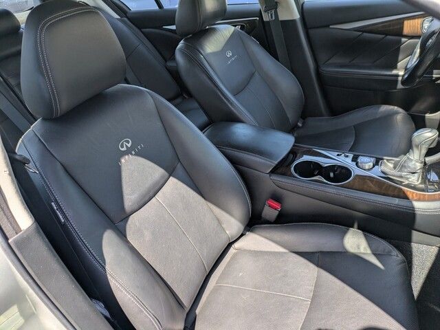 2014 Infiniti Q50 Premium photo 34