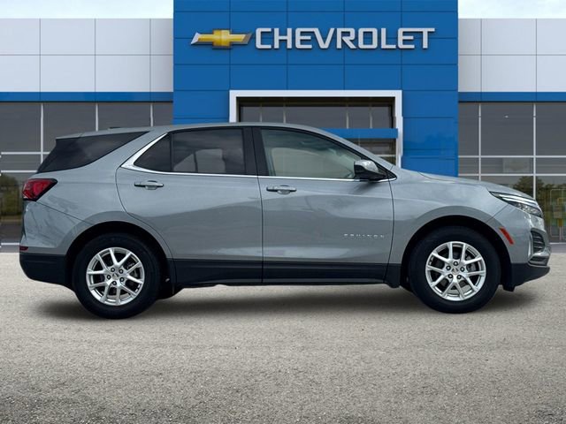 2024 Chevrolet Equinox LT photo 3