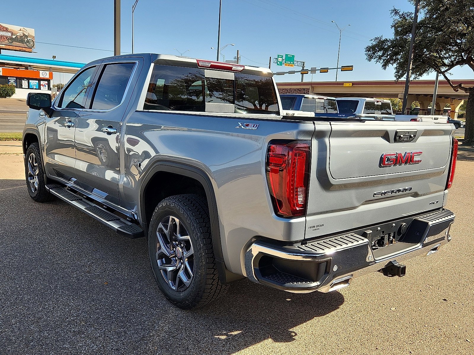 2026 Gmc Sierra 1500 SLT photo 2