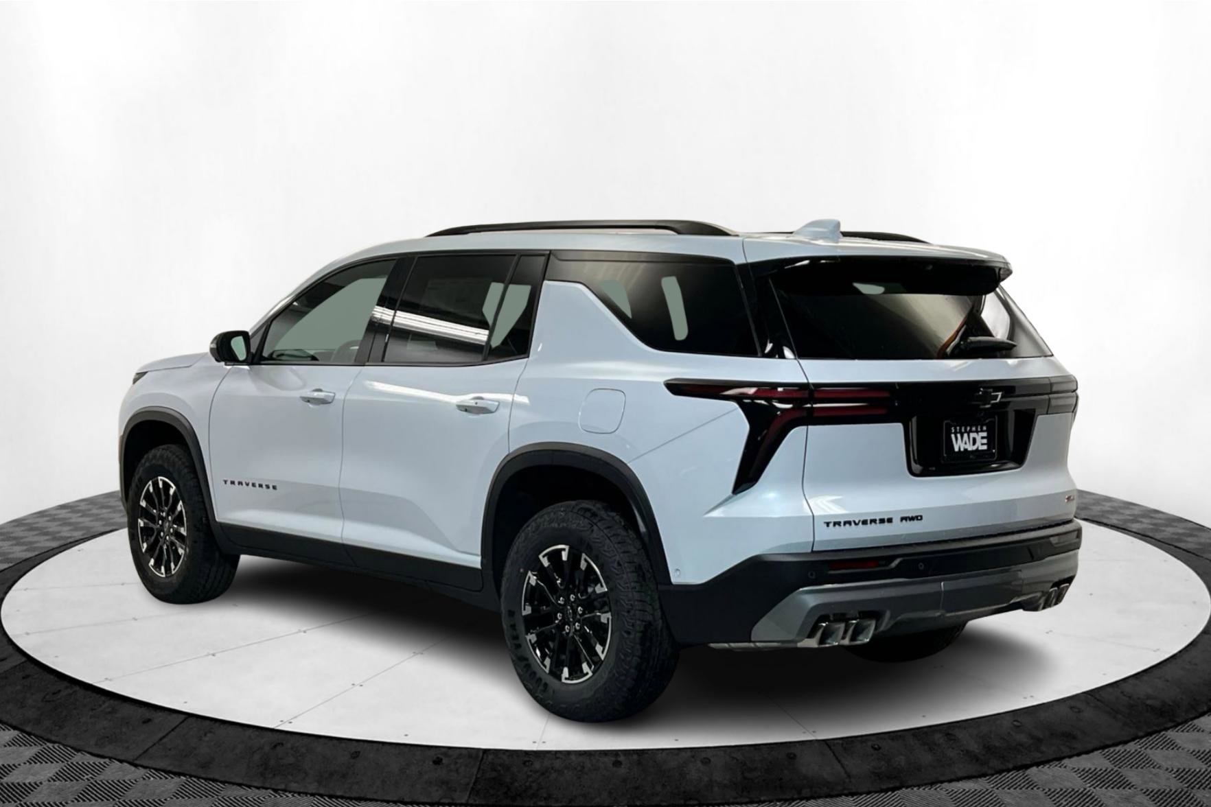 2026 Chevrolet Traverse Z71 photo 3