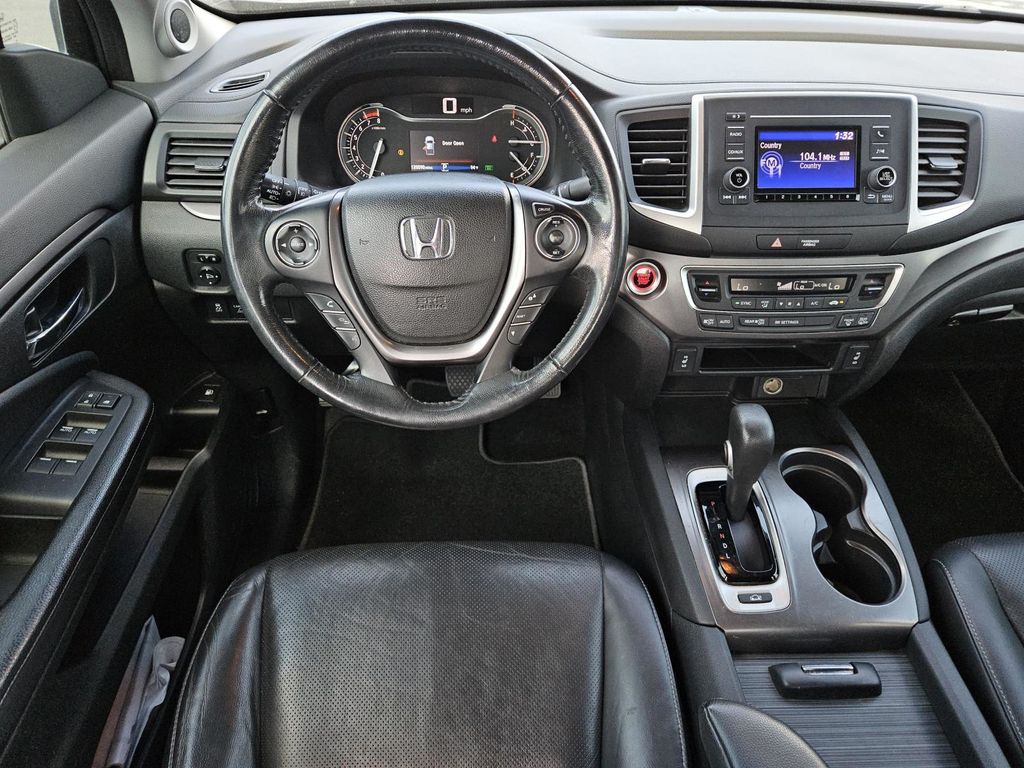 2017 Honda Ridgeline RTL photo 5