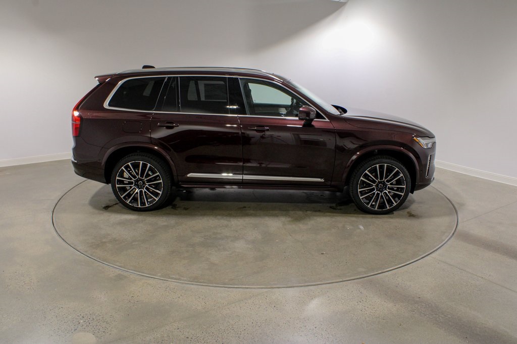 2026 Volvo XC90 Plus photo 7