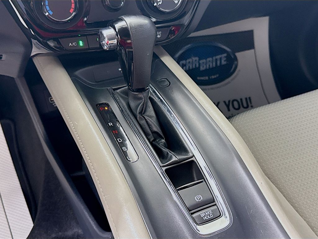 2021 Honda HR-V LX photo 15