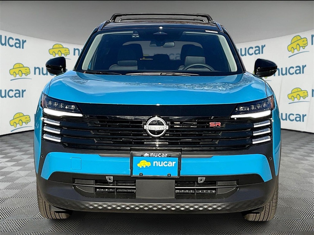 2026 Nissan Kicks SR photo 2