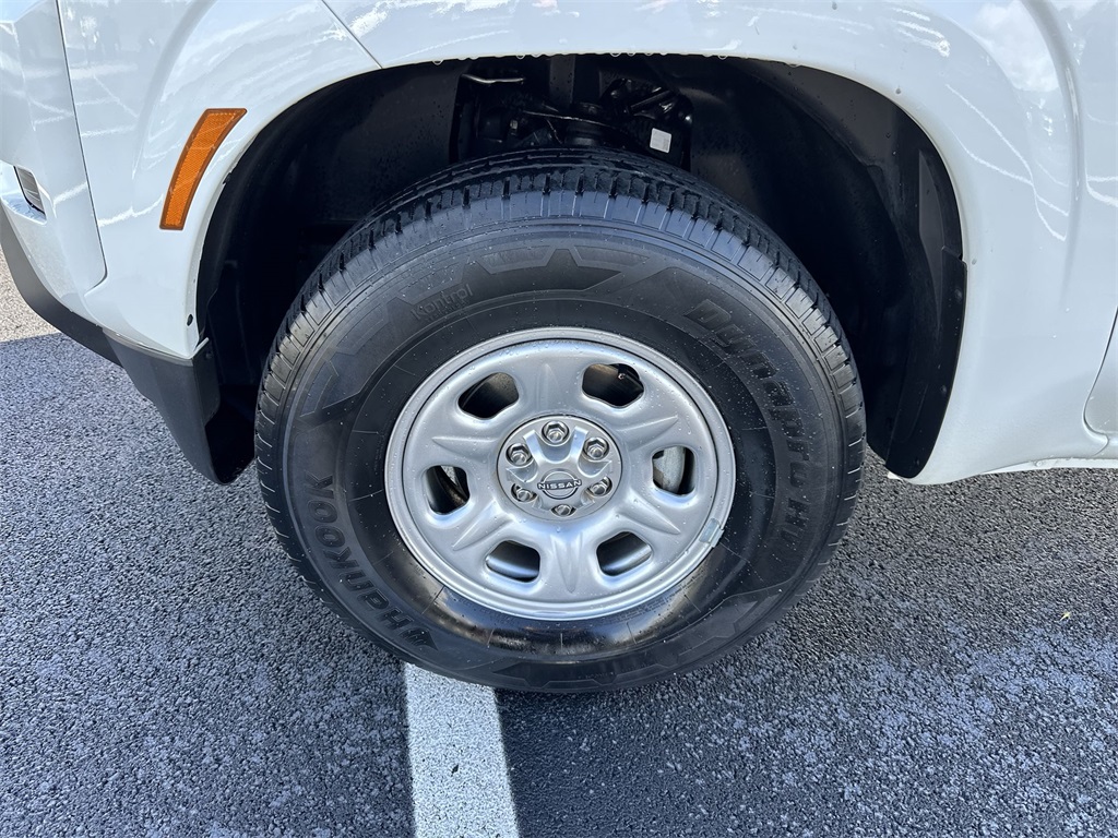 2024 Nissan Frontier S photo 10