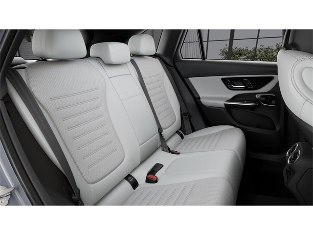 2026 Mercedes Benz GLC 300 4MATIC photo 4
