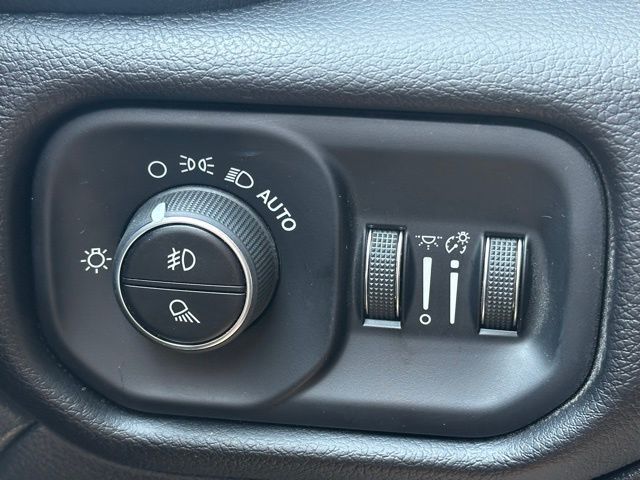 2025 Ram 2500 Laramie photo 17