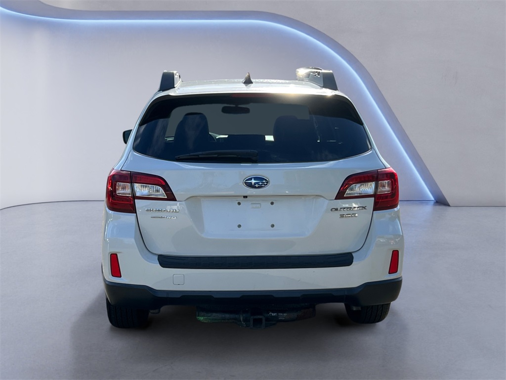2016 Subaru Outback 3.6R Limited photo 3