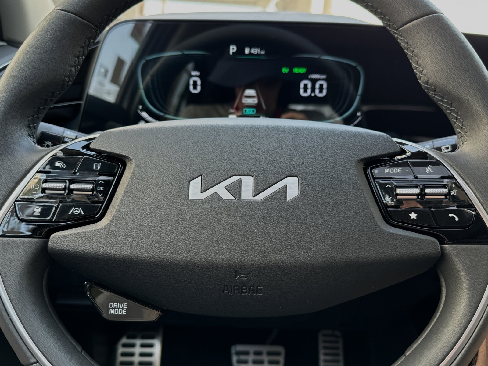 2024 Kia Niro EX Touring photo 23