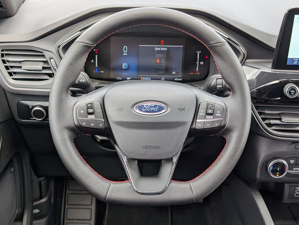 2025 Ford Escape ST-Line photo 8