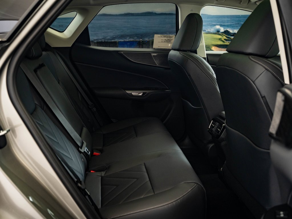 2026 Lexus NX 350 Luxury photo 32