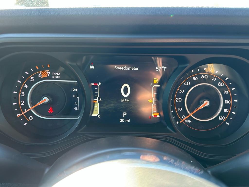 2025 Jeep Wrangler Sahara photo 32