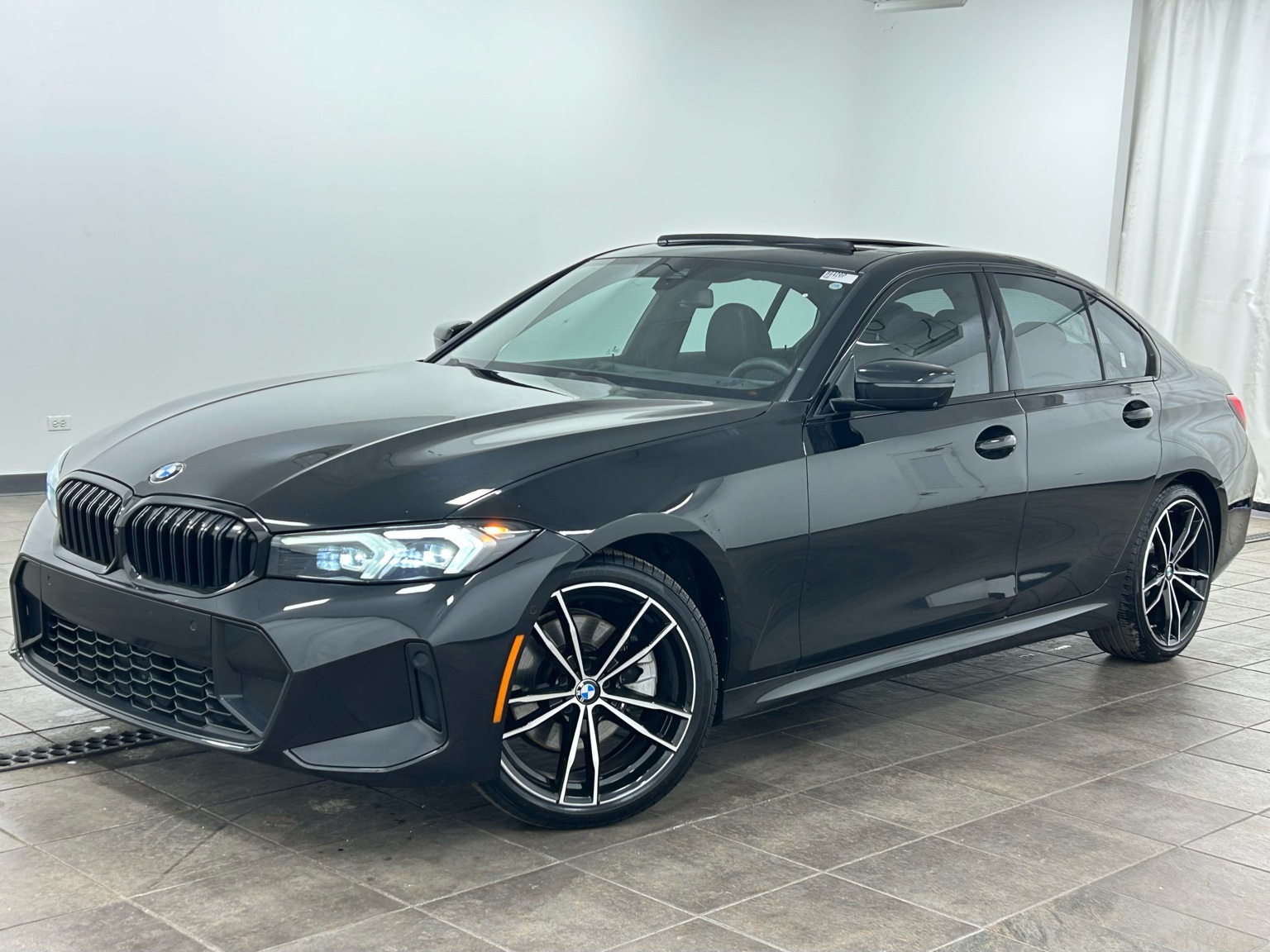 2023 BMW 3 Series 330i