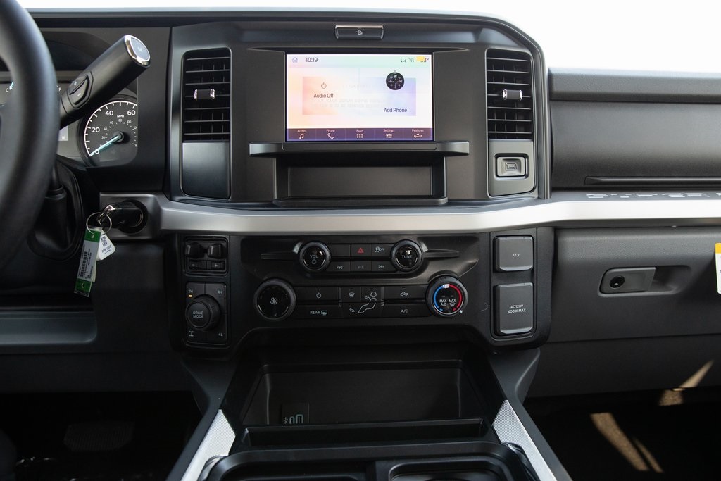 2025 Ford F-350 XLT photo 40